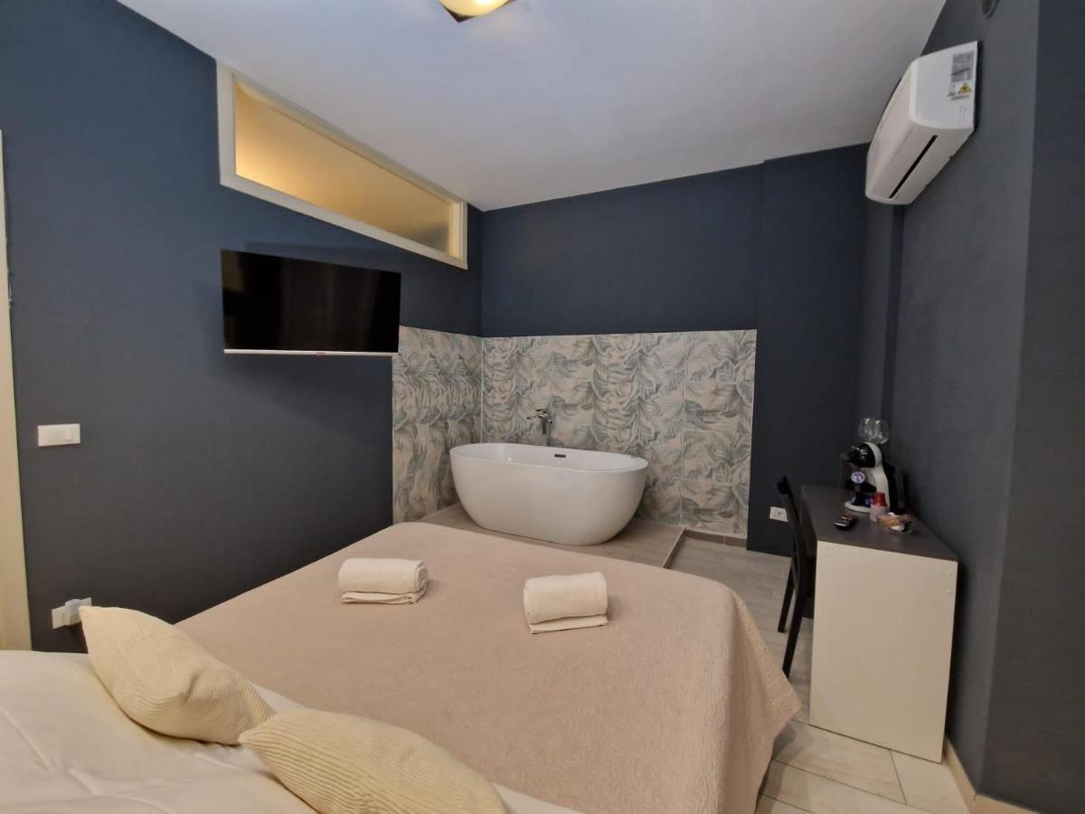 Apartments Amica Taranto Exterior photo